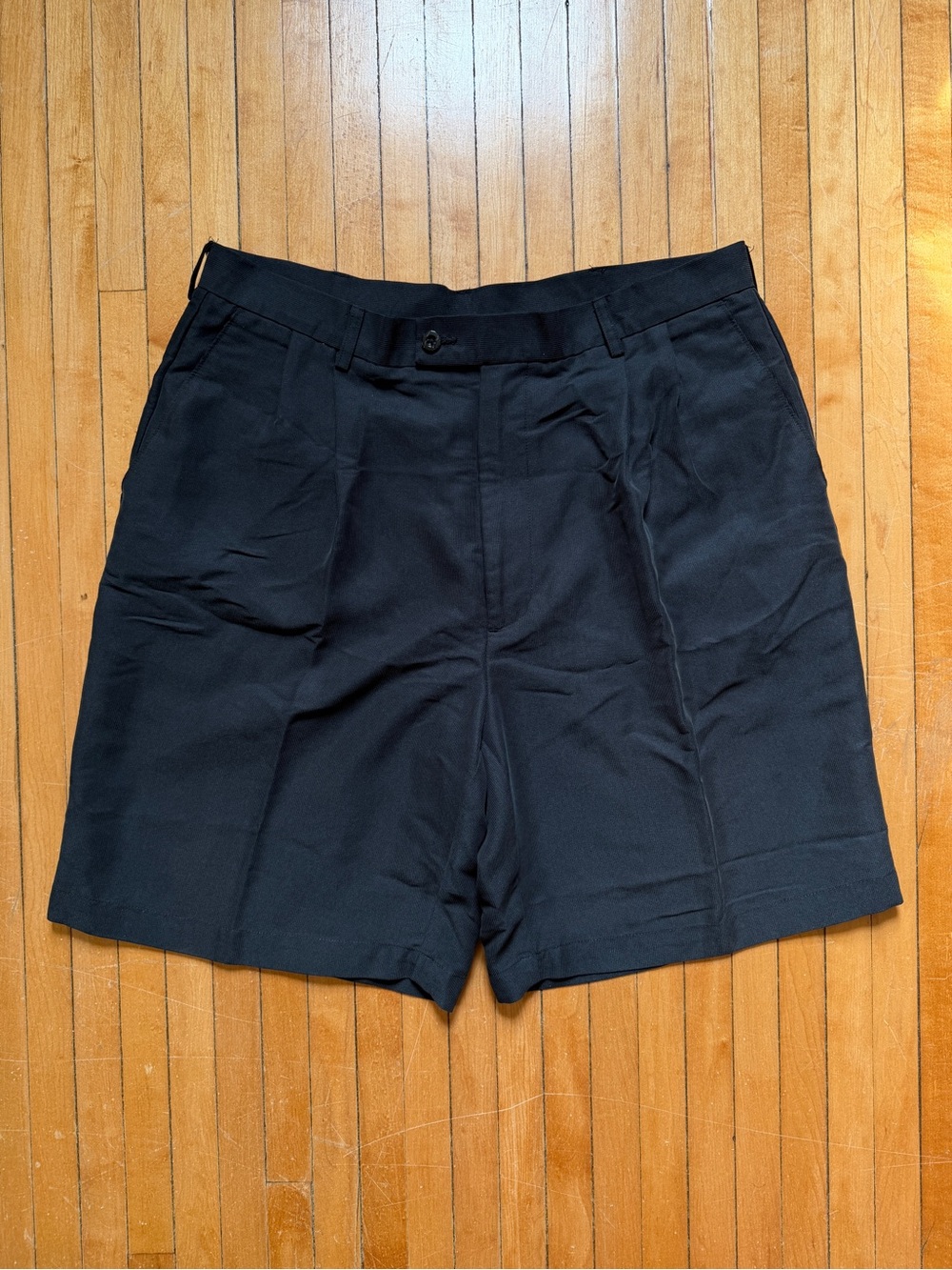 Vintage Nike Golf Pleated Shorts Mens Black Regular Fit 9” Inseam Preppy Sz. 36